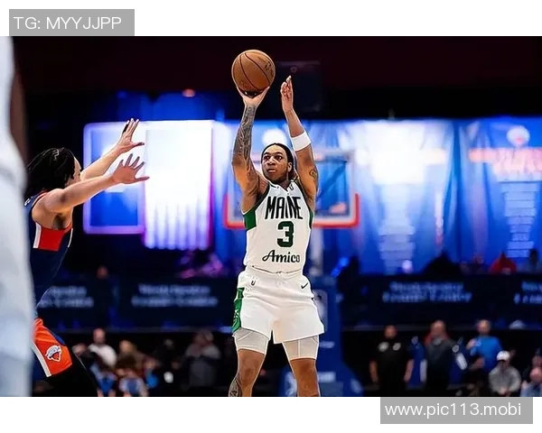 NBA-六人得分上双 凯尔特人轻松战胜火箭